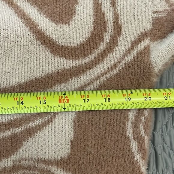 Hollister Cream and Brown Marbled Crew Neck Sweater Womens Size Large - Picture 5 of 11